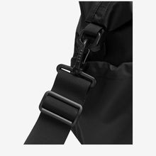 Load image into Gallery viewer, ELLIKER | Arten Holdall 56L Bag | Black
