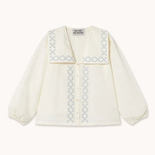 Load image into Gallery viewer, THE TINY BIG SISTER | Cross Flower Embroidered Blouse | Off-White - LONDØNWORKS