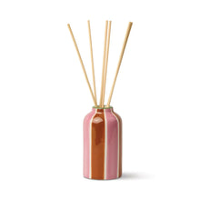 Load image into Gallery viewer, PADDYWAX | Adopo Tiger Diffuser | Black Cedar &amp; Fig