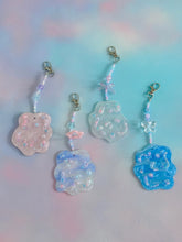 Load image into Gallery viewer, SEBASTIAN SOCHAN | Beaded Bag Charm Keychain | Iridescent Pearl - LONDØNWORKS