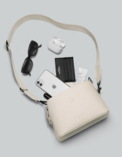 Load image into Gallery viewer, GASTON LUGA | Spläshini Bag | Cloud Cream - LONDØNWORKS