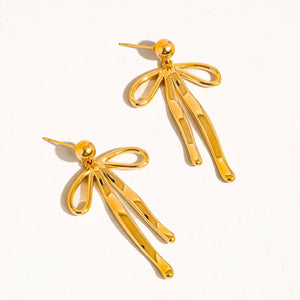 FLANERIE ACCESSORIES | Oliver Bow Dangle Earrings | Gold