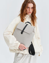 Load image into Gallery viewer, GASTON LUGA | Däsh Bucket Backpack  | Taupe - LONDØNWORKS