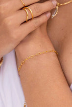 Load image into Gallery viewer, FORMATION | Laura Mini Oval Link Bracelet | Gold Plated - LONDØNWORKS