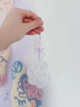 Load image into Gallery viewer, SEBASTIAN SOCHAN | Beaded Bag Charm Keychain | Iridescent Pearl - LONDØNWORKS