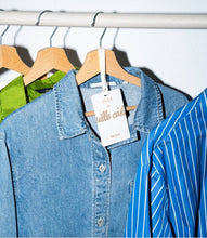 Load image into Gallery viewer, KERZON | Fragranced Card | Maille Caline - LONDØNWORKS