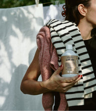 Load image into Gallery viewer, KERZON | Natural Laundry Soap | Wool and Delicate Fibers | Maille Câline - LONDØNWORKS