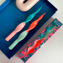 Load image into Gallery viewer, PINK STORIES | Dip Dye Curly | Jade Miami Edition - LONDØNWORKS