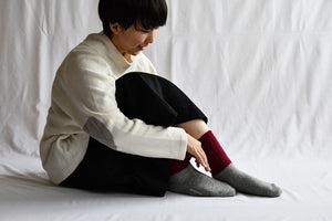 NISHIGUCHI KUTSUSHITA | Oslo Mohair Wool Pile Socks | Bordeaux