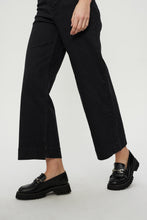 Load image into Gallery viewer, NÜMPH | Nuparis Cropped Jeans | Black