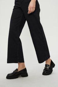 NÜMPH | Nuparis Cropped Jeans | Black