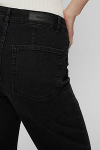 NÜMPH | Nuparis Cropped Jeans | Black