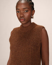 Load image into Gallery viewer, GRACE &amp; MILA | Sablon Pullover Vest | Acajou - LONDØNWORKS