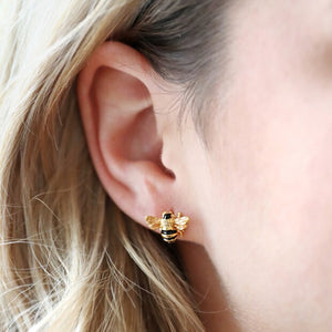 LISA ANGEL | Small Bee Stud Earrings | Gold - LONDØNWORKS
