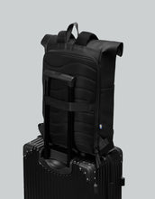 Load image into Gallery viewer, GASTON LUGA | Spläsh Rolltop 16" | Black