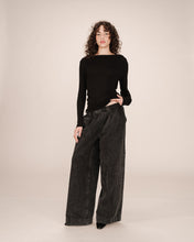 Load image into Gallery viewer, GRACE &amp; MILA | Sioux Long Sleeve Draped Top | Black - LONDØNWORKS