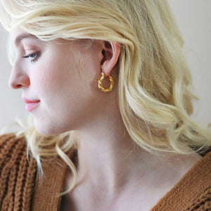 LISA ANGEL | Chunky Twisted Rope Hoop Earrings | Gold - LONDØNWORKS