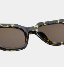 Load image into Gallery viewer, A. KJÆRBEDE | Kaws | Black/ Yellow Tortoise - LONDØNWORKS