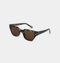 Load image into Gallery viewer, A. KJÆRBEDE | Kaws | Black/ Yellow Tortoise - LONDØNWORKS