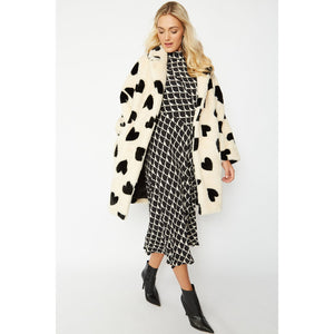 JAYLEY | Statement Faux Fur Coat Lola Black Hearts | Cream - LONDØNWORKS