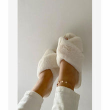 Load image into Gallery viewer, AMERICANDREAMS | Lou Faux Fur Slippers | Cream White - LONDØNWORKS